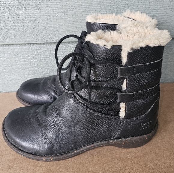 UGG Caspia Sherpa Lined Black Leather Ankle Boots Women's Size 7 - Picture 3 of 7